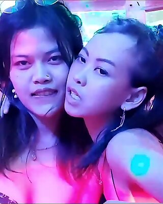 Tailandesas pattaya bargirls francesas beijar (10 de outubro de 2020, pattaya)
