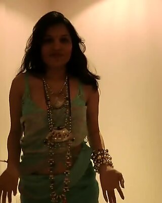 Indian Erotic Dance Video Of Desi Slut Kavya Sharma