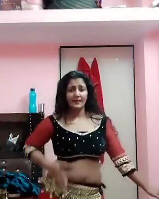 bhabhi hot dance