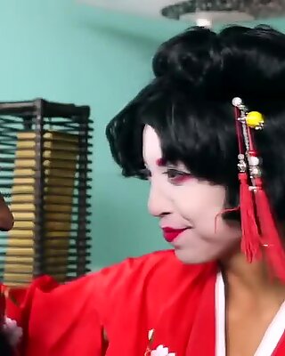 Petite Asian geisha takes on a huge black anaconda